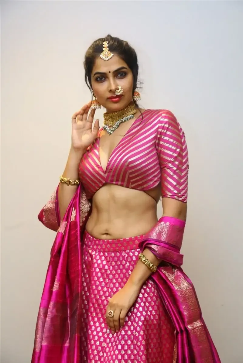 TELUGU ACTRESS DIVI VADTHYA AT RUDRANGI MOVIE PRE RELEASE EVENT 11